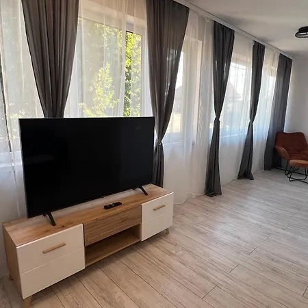 Pensiunea Aval Două Mai