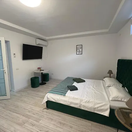 Pensiunea Aval Pensión Două Mai