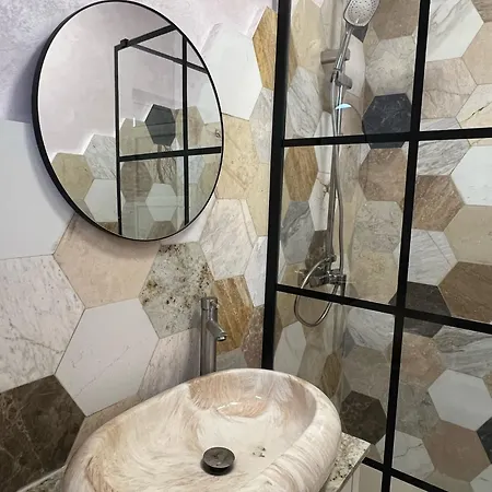 بيت ضيافة Pensiunea Aval