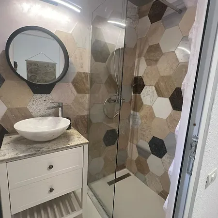 بيت ضيافة Pensiunea Aval دووا مايْ