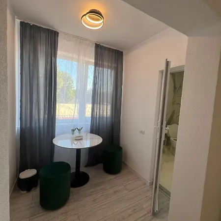 Pensiunea Aval دووا مايْ