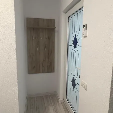 Pensiunea Aval بيت ضيافة 3*