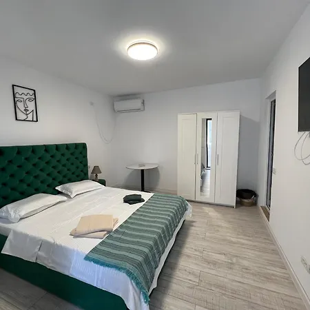 Pensiunea Aval 3*