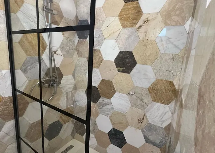 Pensiunea Aval Guest house 2 Mai