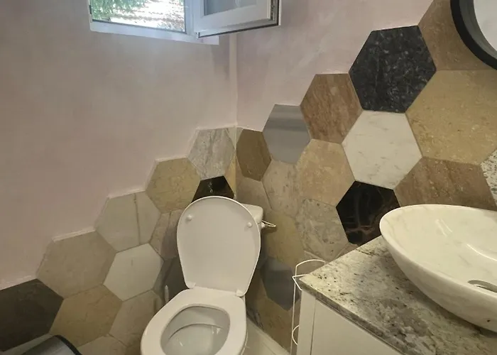 Pensiunea Aval Guest house 2 Mai