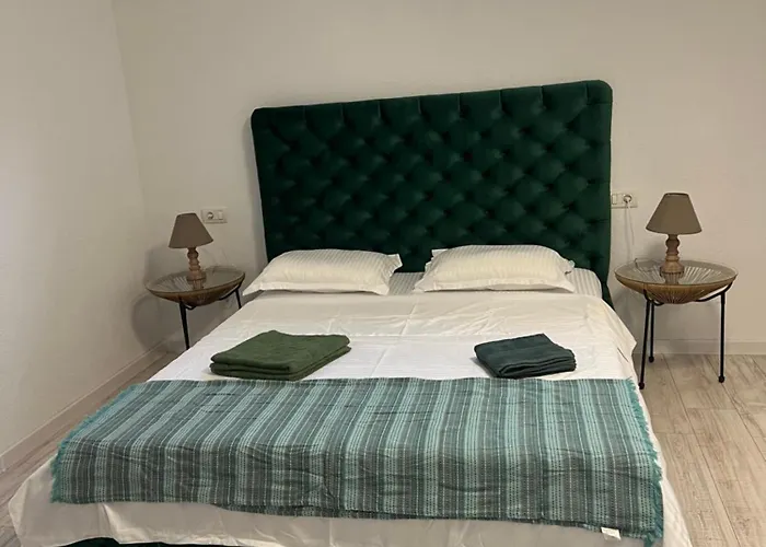 Guest house Pensiunea Aval