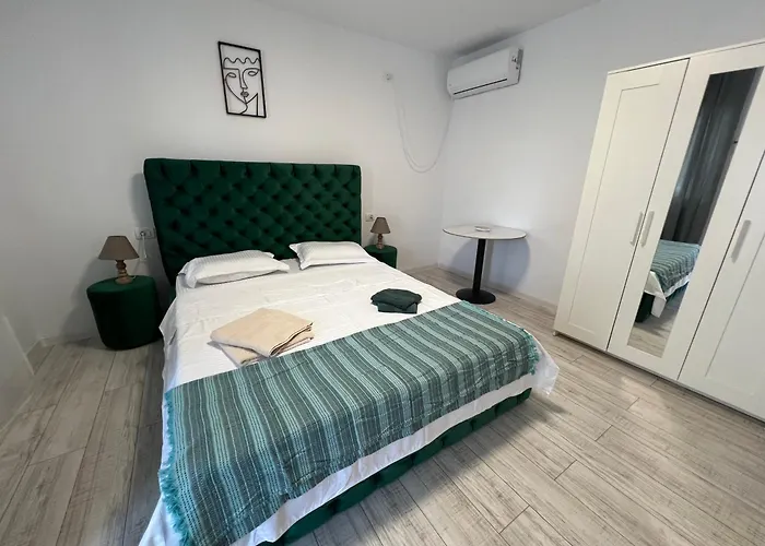 Pensiunea Aval Guest house 3*